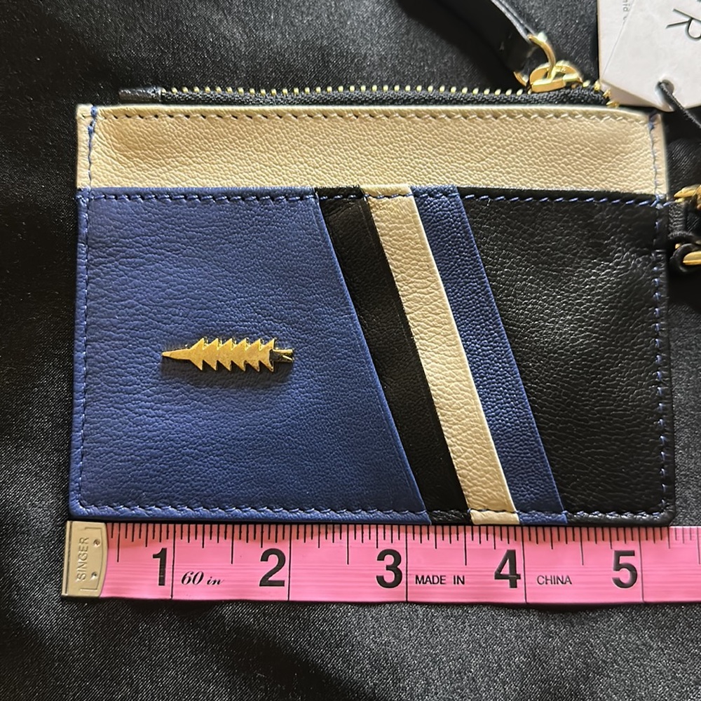 Woman’s accessory - Picture 5 of 9